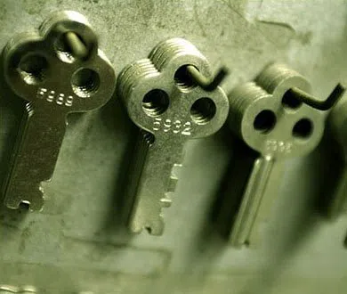 Universal Locksmith Store Miami, FL 305-744-5796 - 3-Locksmith-key-service